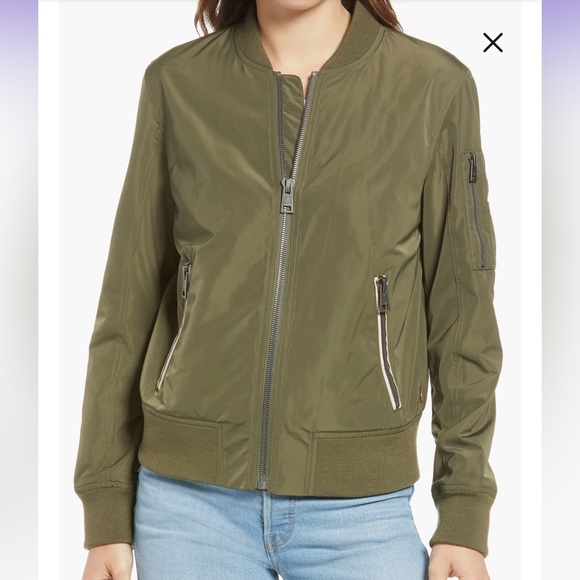 Levi's Classic Bomber Jacket - Picture 2 of 6